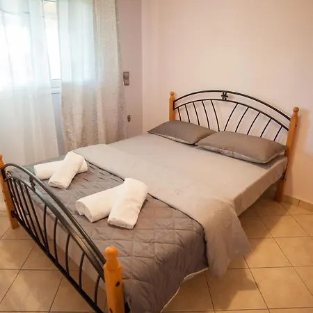 Cefallinia Mountain View Third Floor Apartment *